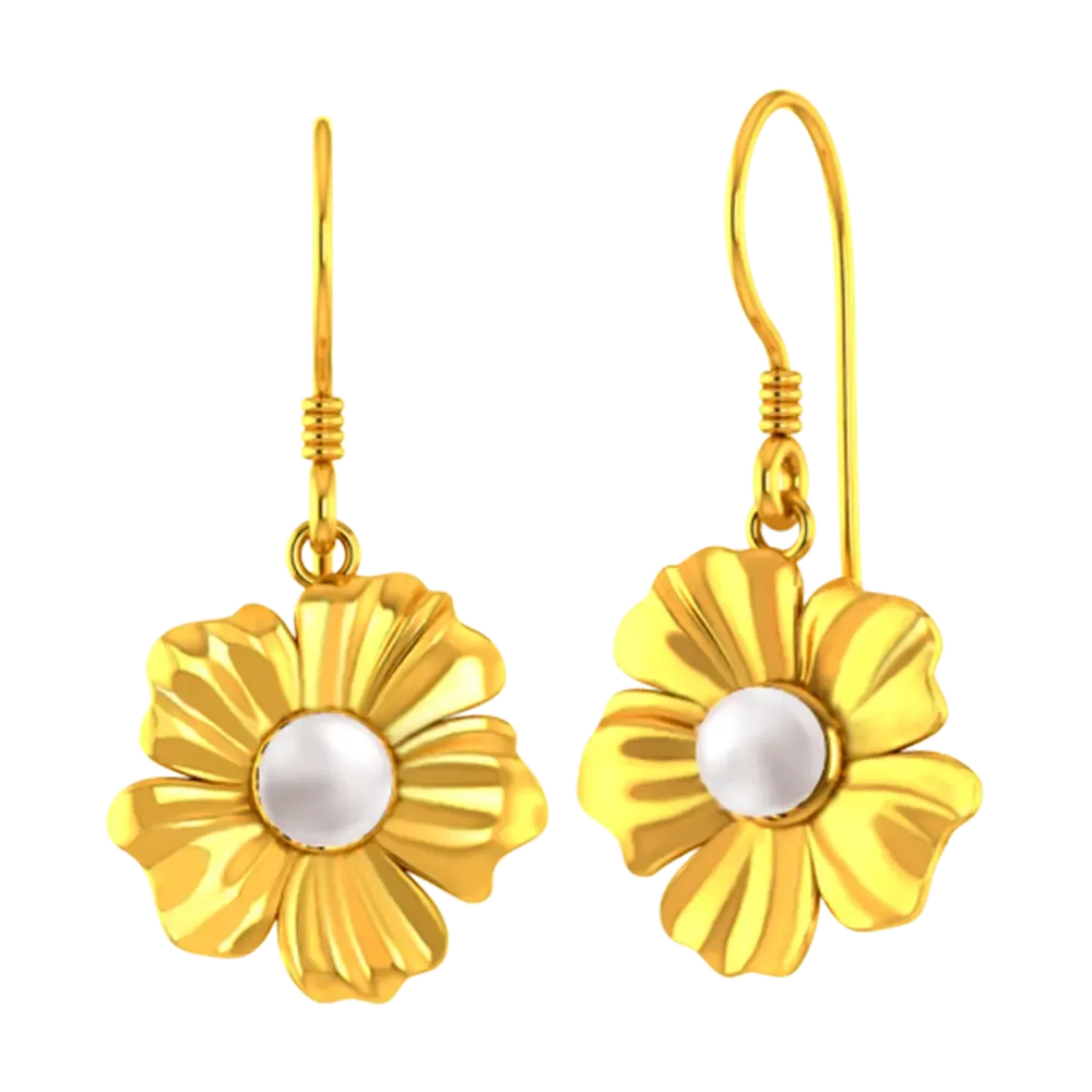 22k Flower Shaped Earrings With Gold Petals And A Pearl In Between