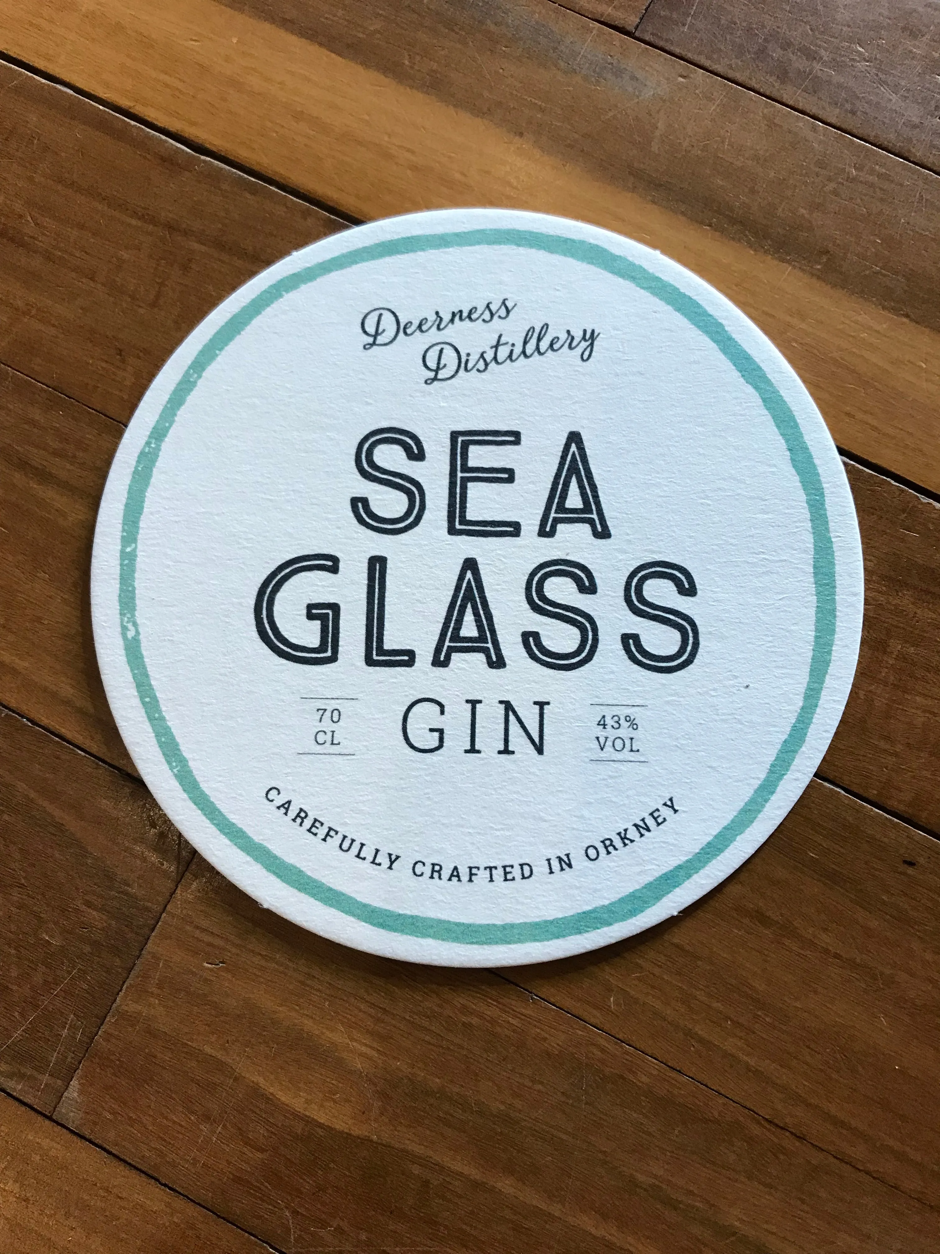 Deerness Distillery Gin - Sea Glass 20cl with gin mat