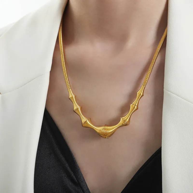 Golden Glow Retro Pendant Necklace for Women by Planderful - Everyday Genie Collection