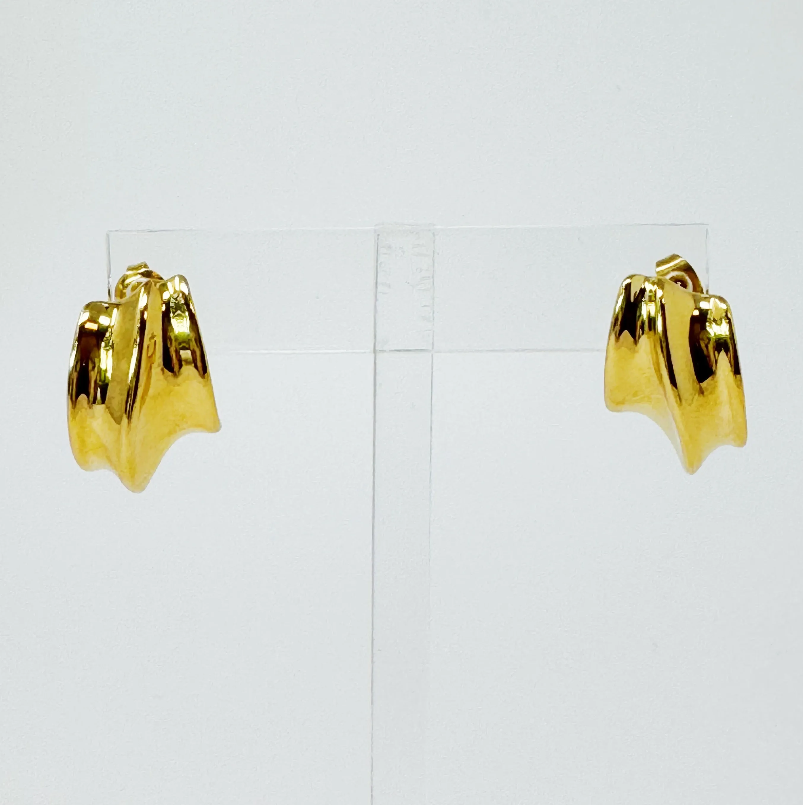 Kelly Golden Hoop Earrings