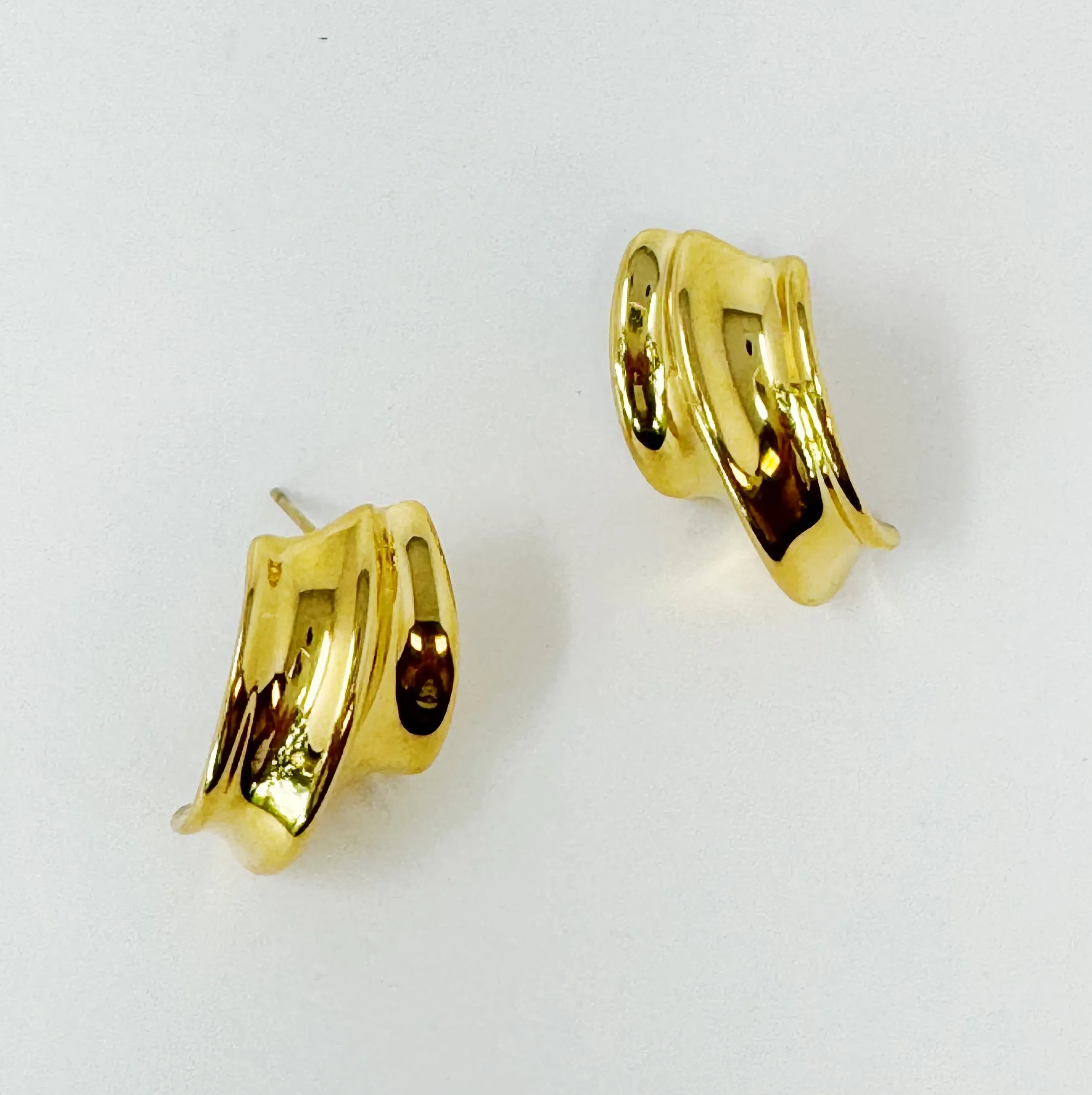 Kelly Golden Hoop Earrings