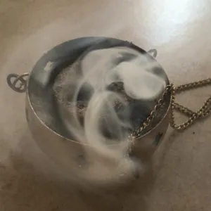 Listening to Scent (Incense Ceremony)