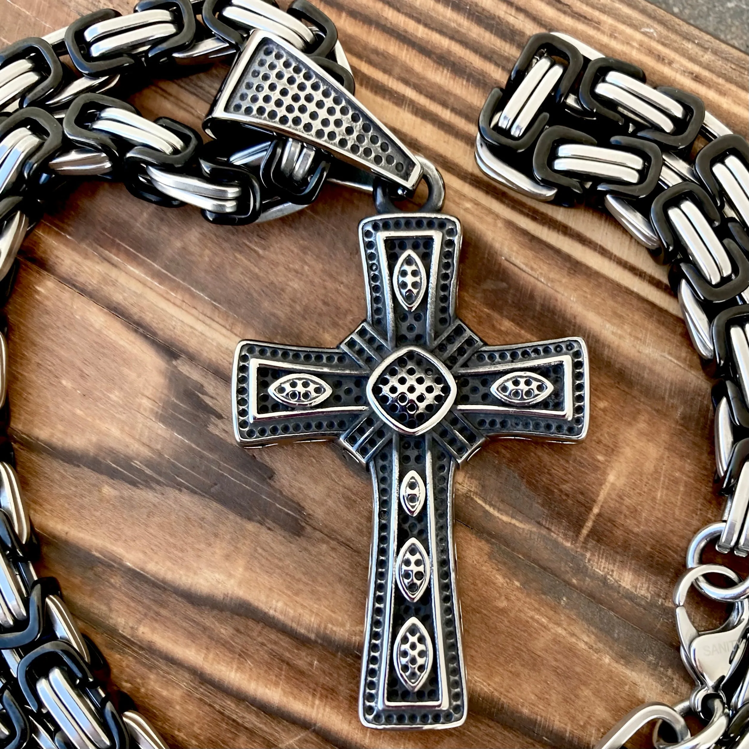 Pendant - Celtic Guardian Cross - PEN700
