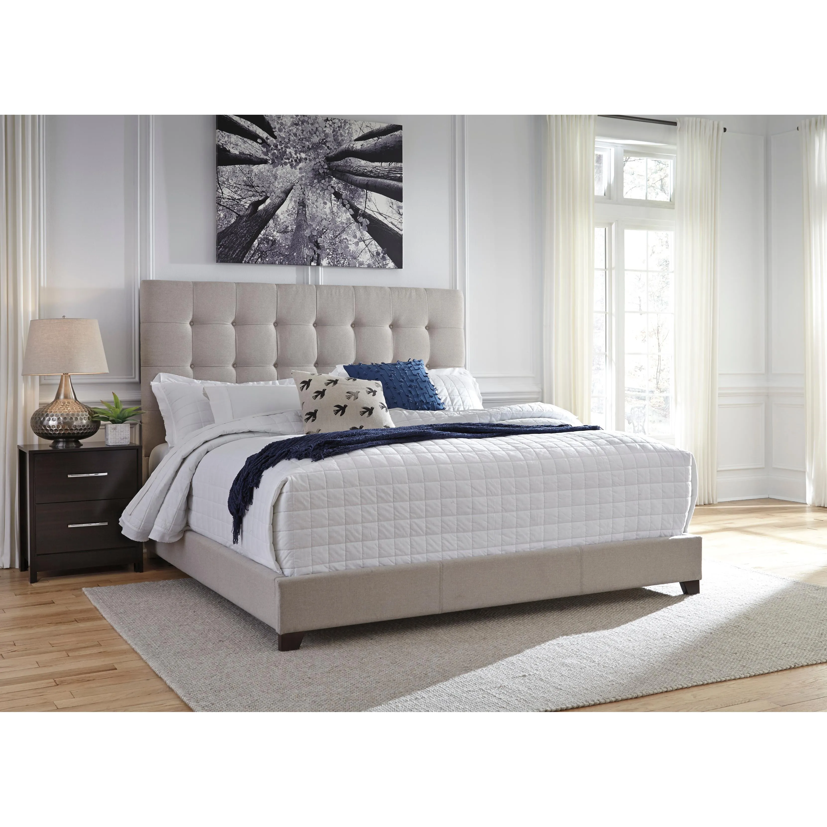 Signature Design by Ashley Dolante King Upholstered Bed B130-582
