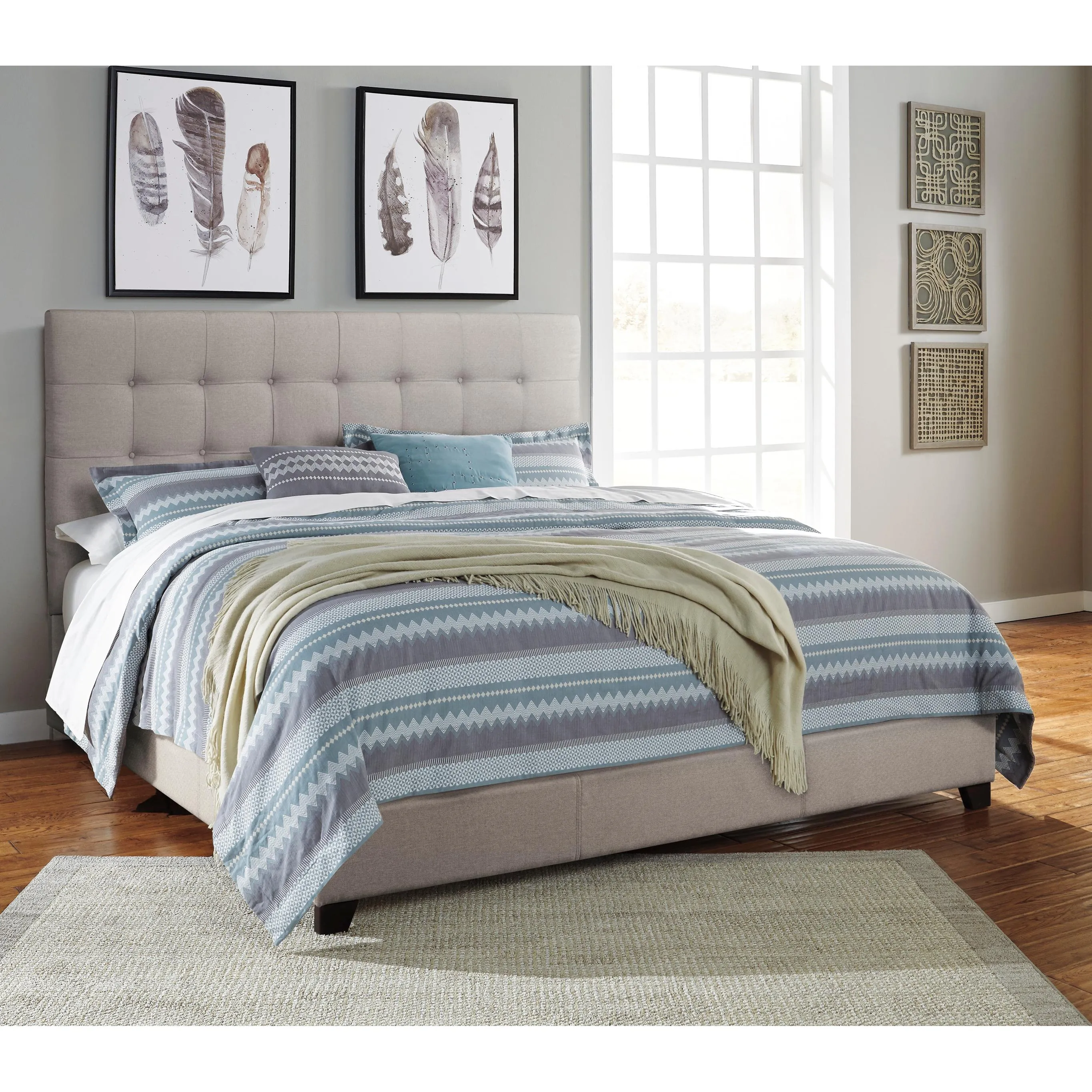 Signature Design by Ashley Dolante King Upholstered Bed B130-582